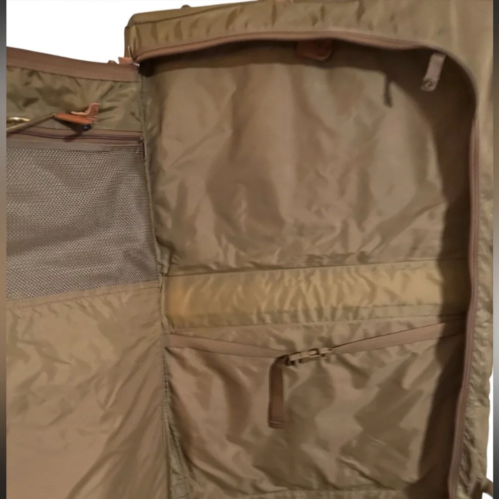 HARTMANN Vintage 60’s Coffee Leather & Nylon Intensity 22” Trifold Garment Bag